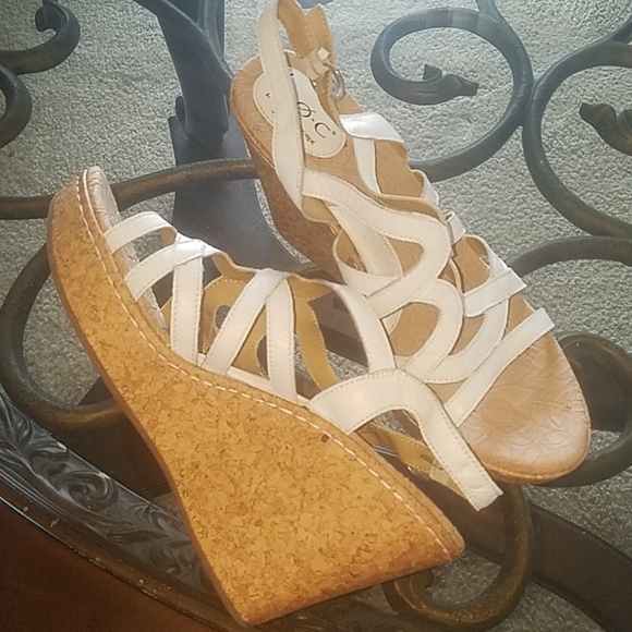 🎉Sale $35 b.o.c. Platform Wedges - Picture 4 of 12